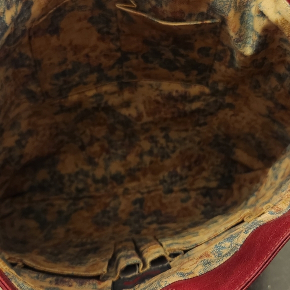 Hobo brand 16x16x16 square leather shoulder bag in dark red - Picture 6 of 6